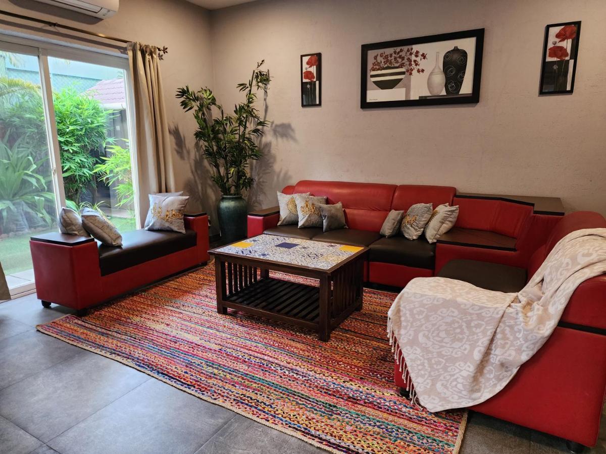 קלנגוטה Beach 7 Mins Walk Luxury Villa Diva מראה חיצוני תמונה